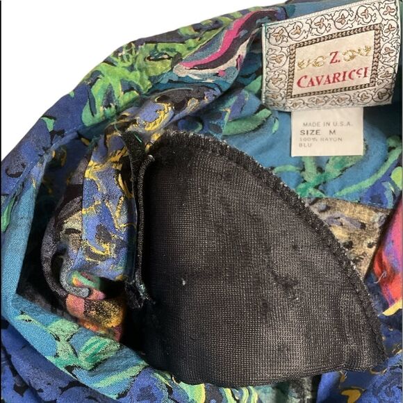 Z Cavaricci Abstract Patterned Button down shirt size medium - Picture 9 of 10